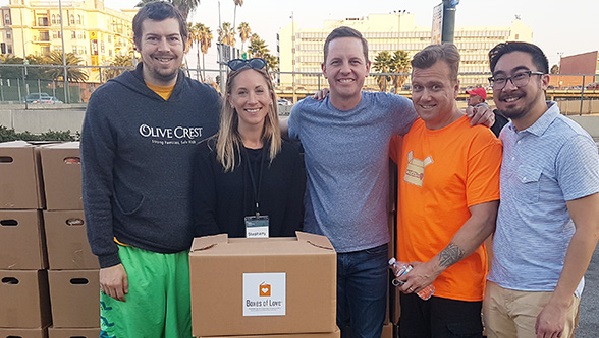 Families In The Los Angeles Area Receive “Boxes Of Love” 1